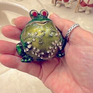 EUC Vintage Green Frog Figurine with Red Accents